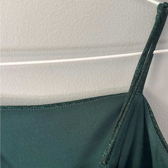 City Studio Semi Floral Dress. Size 3/4 Green Sparkle - Picture 4 of 7